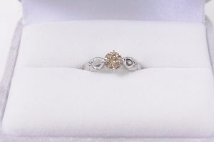 ダイヤ買取　ブラウンダイヤモンドリング高価買取　大阪神戸
