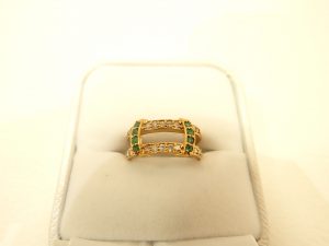 エメラルド買取　デザインリング　宝飾ジュエリー高価買取