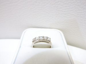 ダイヤモンドリング買取　ステップカットダイヤ高価買取大阪神戸