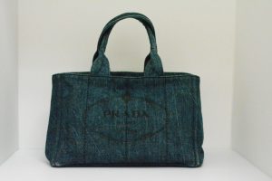 プラダカナパトートブルーデニム角擦れがあっても高価買取