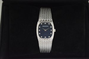 APオーデマ・ピゲ婦人時計750ホワイトゴールド12Pダイヤモンド入り買取いたしました。