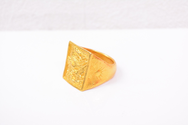 中国製24金ドラゴンリング印台純金指輪高価買取