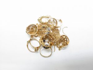 K18金ネックレスや指輪やピアスなど総重量31.2g買取いたしました。
