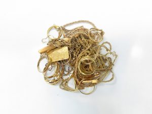 K18・K24金ネックレスやリングやブレスレットやインゴットなど総重量109.3g買取いたしました。