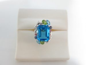 カラーストーンジュエリー 高価買取 ブルトパR デザイン料もプラス
