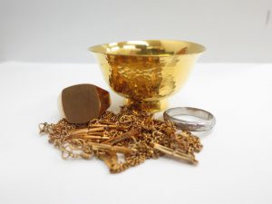 金（K24・K18）プラチナ（PM）高価買取 純金ぐい吞み 印台リング