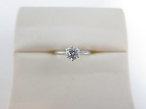 ダイヤモンド 高価買取 0.6ct 査定額 古い鑑定書でも高額査定