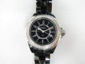 シャネル J12 ベゼルダイヤ 高価買取 ブランド時計 宅配買取