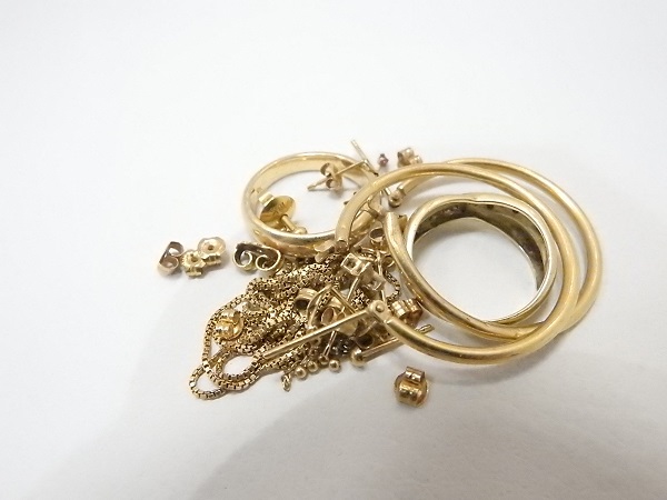 金買取大阪神戸Ｋ18金ネックレス、リング、ピアス買取査定