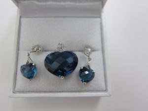 ブルートパーズ・買取・大阪神戸・ピアス・ネックレスジュエリー買取