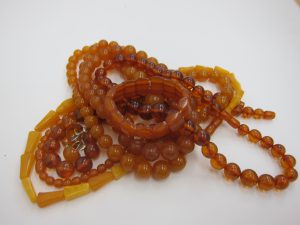 琥珀・買取大阪神戸・ネックレス・ブレス・琥珀サンゴジュエリー買取