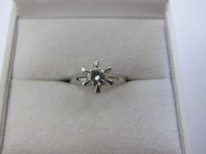 ダイヤモンド・高価買取・大阪 神戸 立て爪ダイヤモンドリング買取