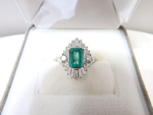 エメラルドリング買取大阪、神戸宝飾ジュエリー高価買取査定