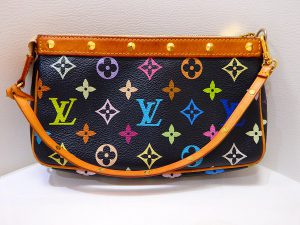 ルイヴィトン買取大阪、神戸マルチカラーⅯ92648アクセサリーポーチ