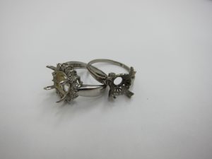 宝石が取れたプラチナリング　金プラチナ空枠　大阪神戸高価買取
