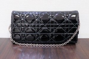 ディオールパテントレザーチェーンウォレット長財布買取　大阪神戸