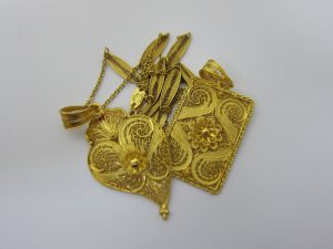 金 買取 金純度80% GOLD 19 1/4K シナ金 アクセサリー 査定