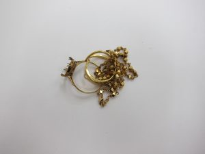 金・製品買取・大阪神戸・金製品・壊れた石の取れた指輪・切れたネックレス買取