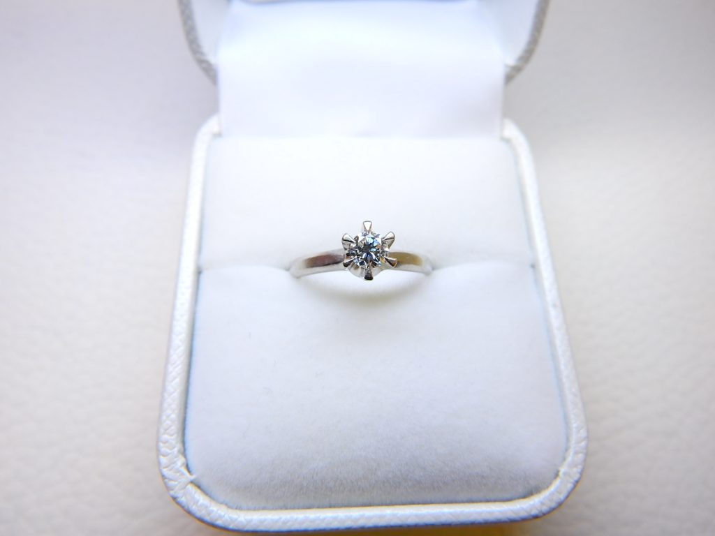 ダイヤリング買取　立て爪リング　ダイヤモンド　婚約指輪高価買取