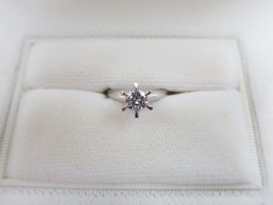 ダイヤモンド買取 昔のデザインの立爪リング 高額査定