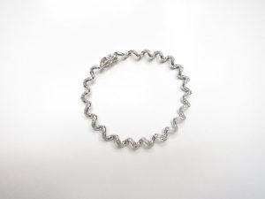 K18WGブレスレットメレーダイヤ1.00ｃｔ付き買取いたしました。