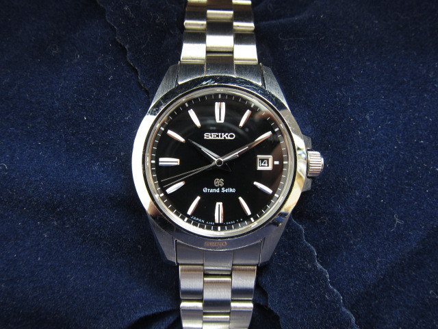 グランドセイコー腕時計レディースSTGF055買取りいたしました。