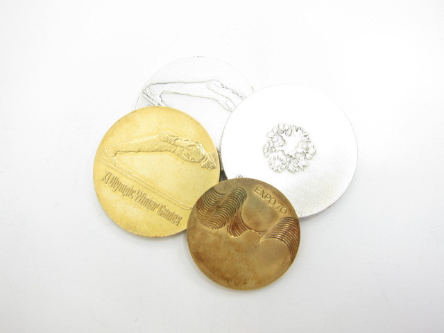 札幌冬季オリンピック1972年記念・万博1970年記念K18金コイン＆シルバー925コイン総重量76.5ｇ買取いたしました。