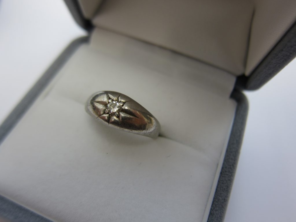プラチナ　ダイヤモンドリング　大阪神戸買取　デザインが古いリング　高価買取