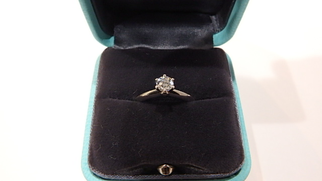 ティファニー ソリティア ダイヤリング 結婚指輪 婚約指輪 買取