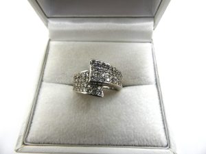 プラチナメレダイヤモンドリング pt900 メレダイヤモンド1ct 買取