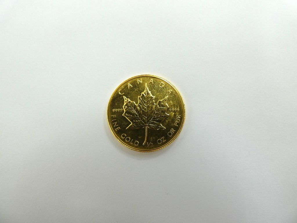 K24 純金 9999 カナダ メイプルリーフ金貨 1/2オンス 買取 NY金急騰