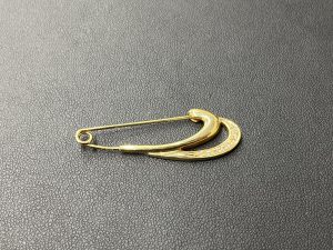 K18/750 YG ダイヤモンド ピンブローチ 0.1ct