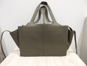 セリーヌ トライフォールドショルダーバッグ 買取 グレージュ