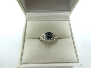 アレキサンドライト＆ダイヤモンドリング 色石ジュエリー買取