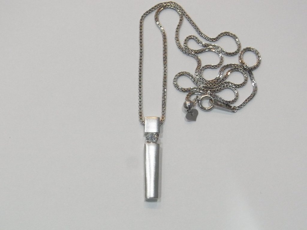 K18WG ダイヤモンド入りペンダントネックレス D0.291ct 買取価格