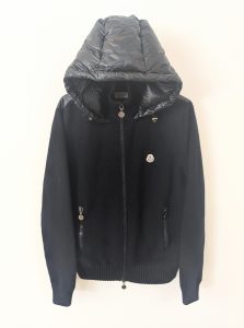 モンクレール 買取  MAGLIONE ダウンジャケット ネイビー×ブラック Lサイズ