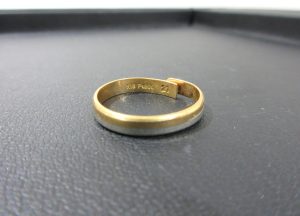 貴金属アクセサリー K18：Pt900 コンビリング 買取 破損していても大丈夫！