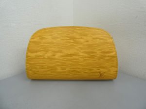 ルイヴィトン エピ ポーチ タッシリイエロー 1999年製 中ベタ 買取価格