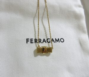 フェラガモ ヴァラ・リボンネックレス 買取 ブランドアクセサリー