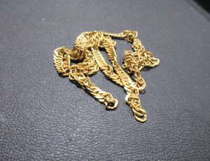 貴金属 アクセサリー 切れたネックレス K18 買取 金相場大台突破！