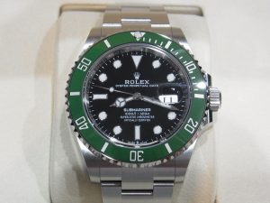 初登場から5年 ロレックス グリーンサブ 126610LV 未使用 買取価格