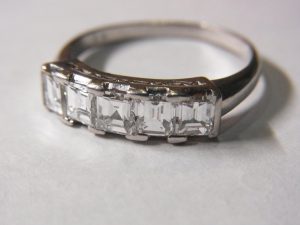 Pt900 一文字リング 角ダイヤモンド 1.52ct スクエアカット 買取価格