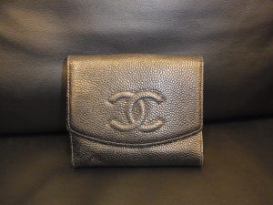 【催事】シャネル 買取 ココマーク キャビアスキン ブラック 二つ折り財布 金具不具合有 コーナン外環新石切店