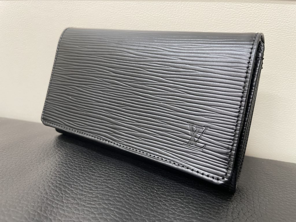ルイヴィトン 買取 エピ ポルトフォイユトレゾール M63972