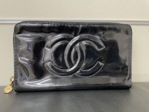 シャネル 買取 長財布 エナメル ブラック ゴールド金具 劣化 型崩れ