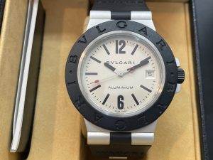 ブルガリ 買取 アルミニウム 自動巻き シルバーダイアル AL38A