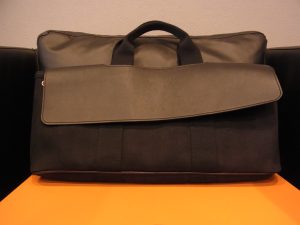 エルメス 買取 ヴァルパライソ ロング ブラック 箱 ポーチ付き