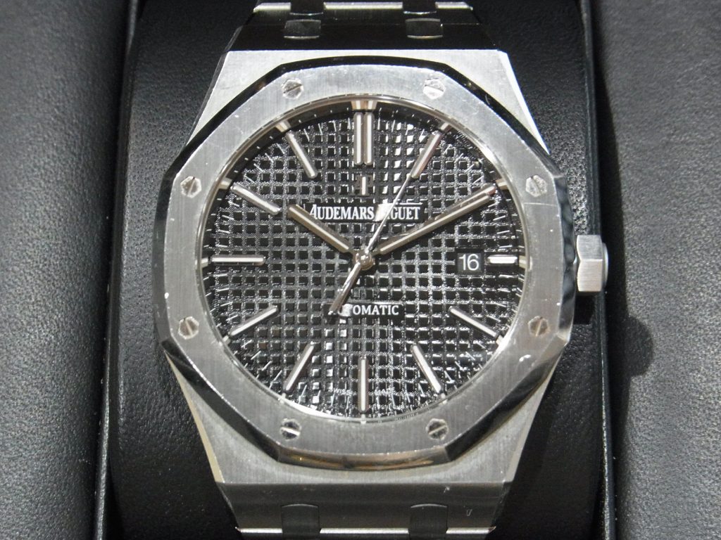 オーデマピゲ ロイヤルオーク 41mm 15400ST.OO.1220ST.01 買取価格