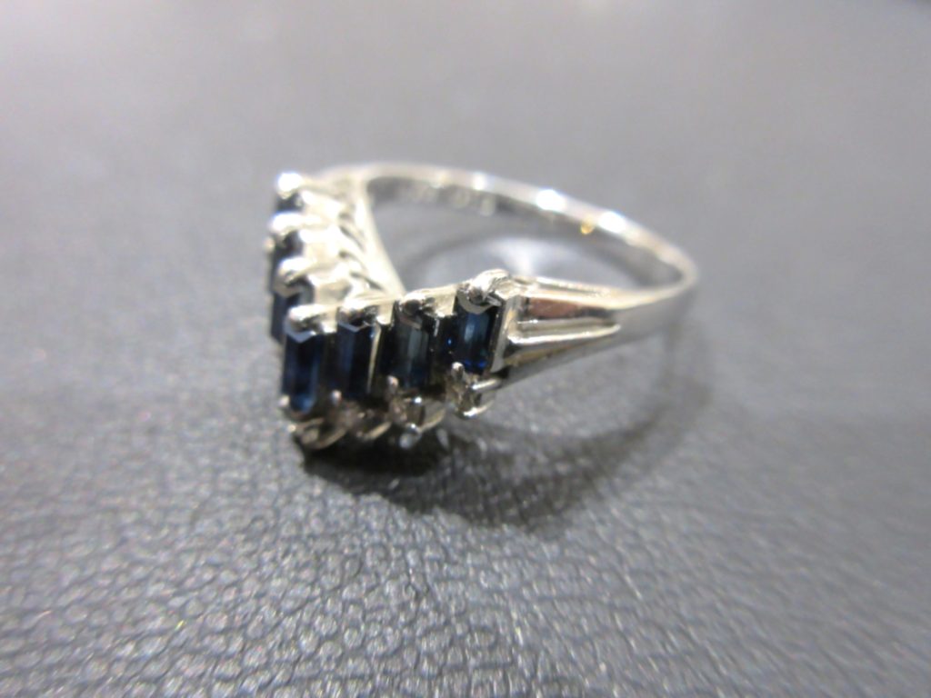 宝飾ジュエリー サファイアプラチナ リング 買取 S0.74ct D0.13ct