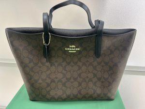 【催事】コーチ 買取 シグネチャー トートバッグ ブラウン×ブラック F67108 コーナン摂津市鳥飼西店